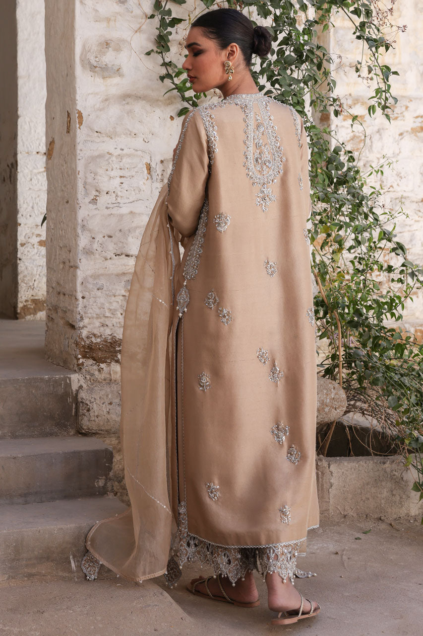 YELENA - Image 2